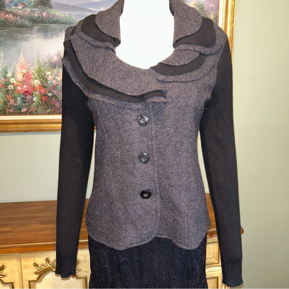 Alfani Black & Gray 100% Merino Wool Ruffle Collar Cardigan Sweater Medium